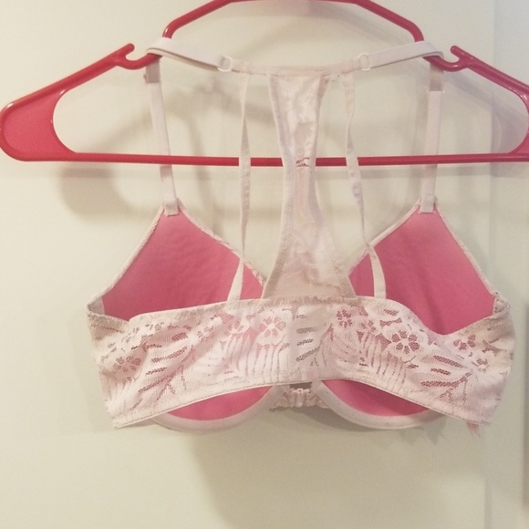 Pink bra - Picture 3 of 5